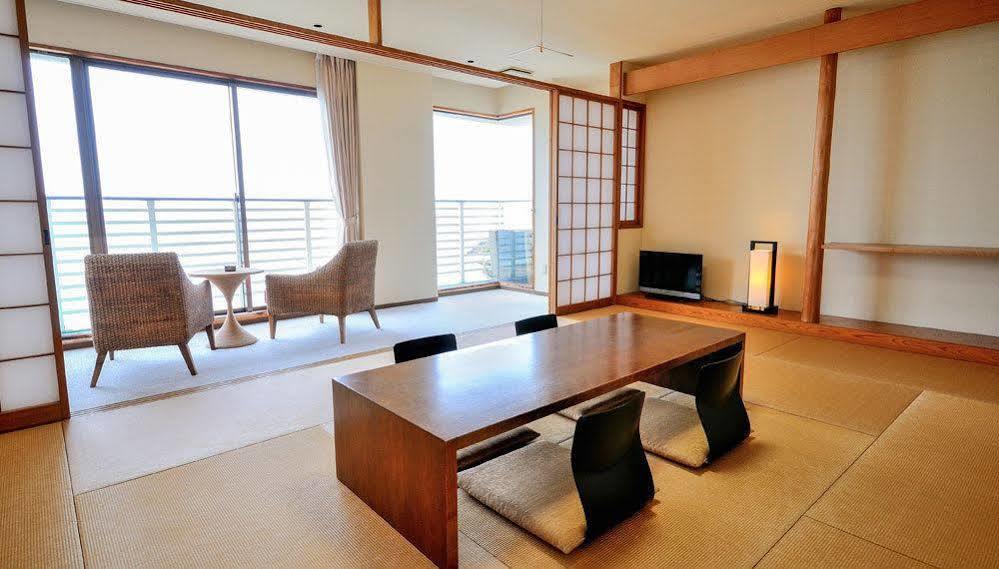 Sayan Terrace Hotel & Resort Onjuku Exterior foto